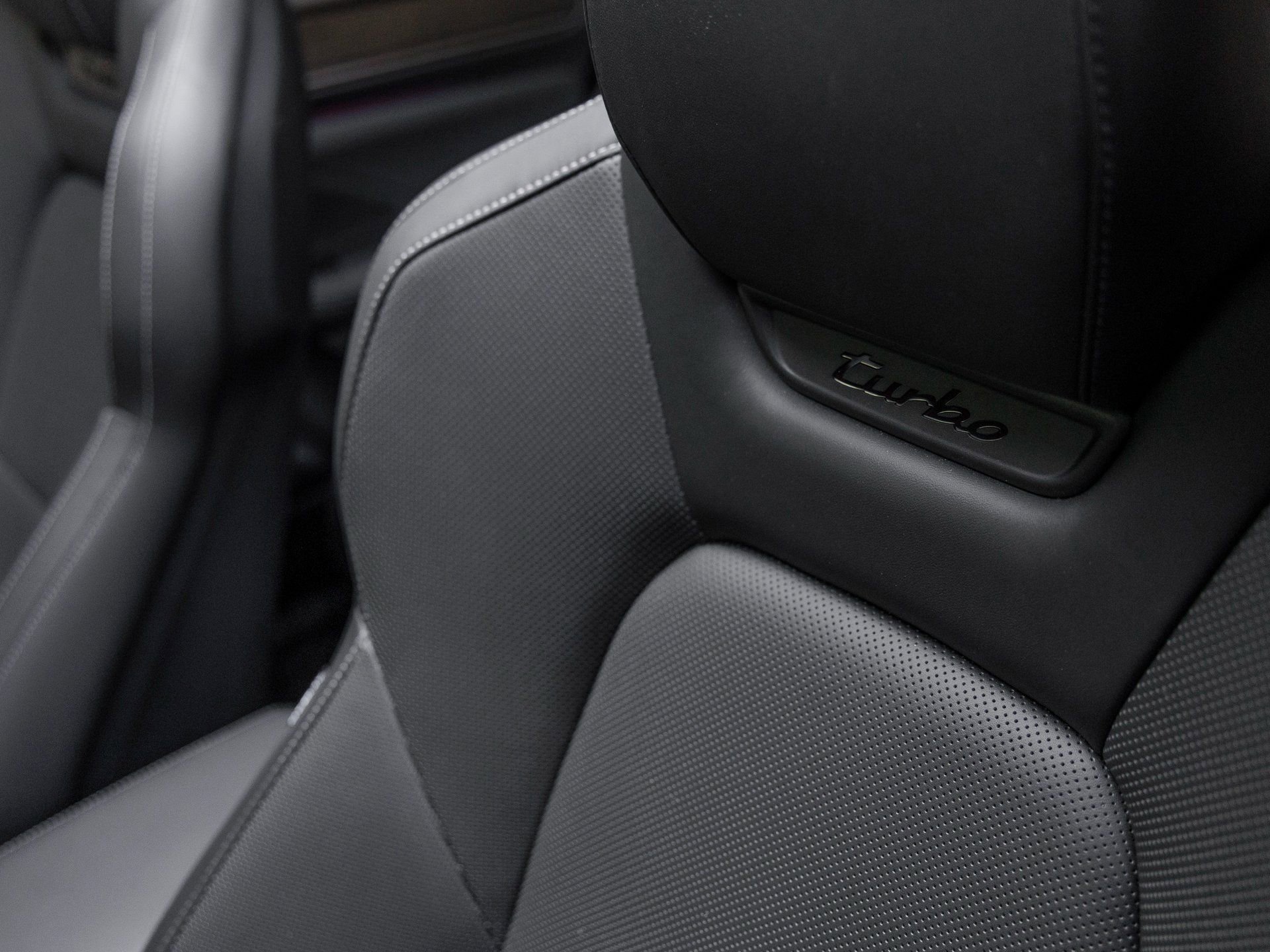 New 2024 Porsche Macan Turbo Electric image 17