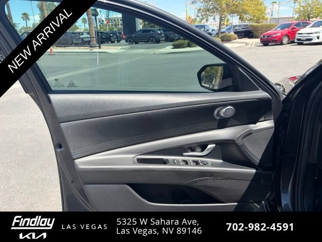 Used 2023 Hyundai Elantra SEL FWD image 9