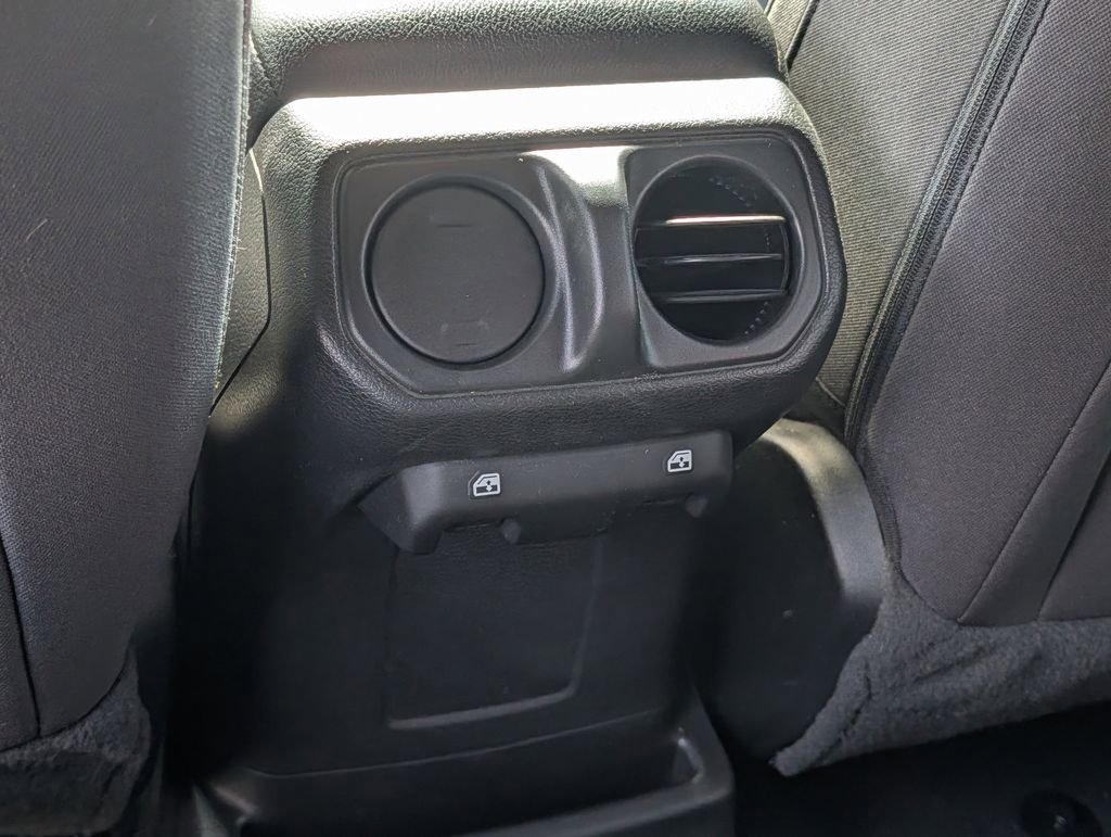 Used 2023 Jeep Wrangler Unlimited w/ Cold Weather Group image 23