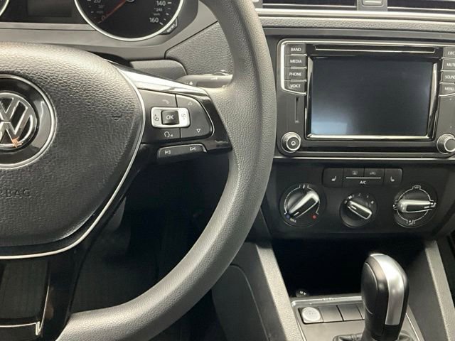 Used 2016 Volkswagen Jetta SE FWD image 13