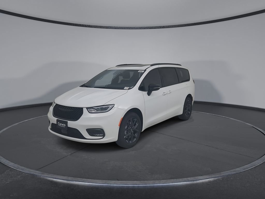 New 2026 Chrysler Pacifica Limited AWD/4WD image 6