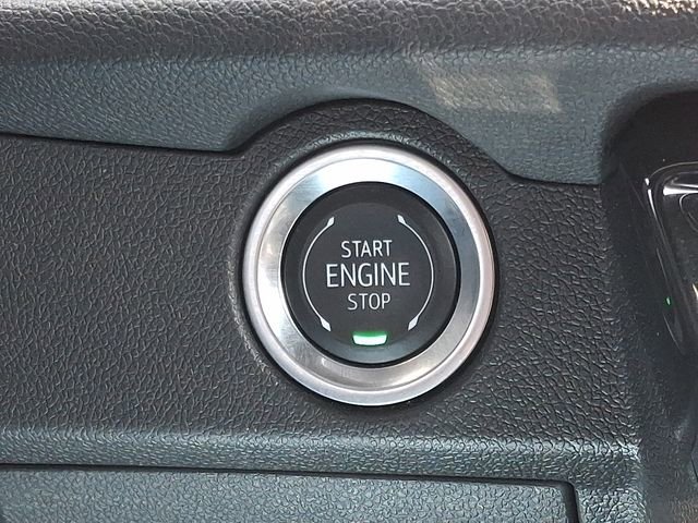 Certified 2025 Chevrolet Traverse LT image 24