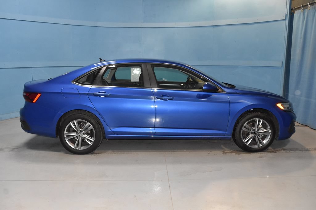 Used 2024 Volkswagen Jetta SE FWD image 21