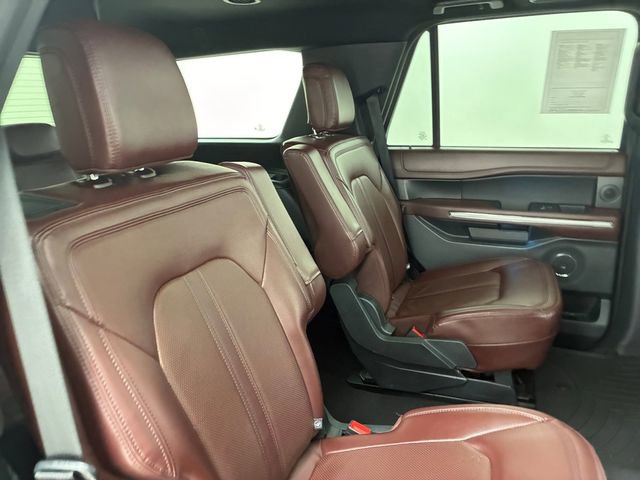 Used 2024 Ford Expedition Limited image 16