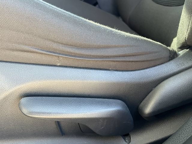 Used 2025 Toyota RAV4 LE AWD/4WD image 24