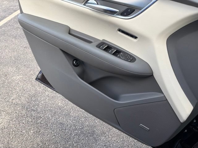 Used 2020 Cadillac XT5 Premium Luxury w/ LPO, Floor Liner Package AWD/4WD image 11