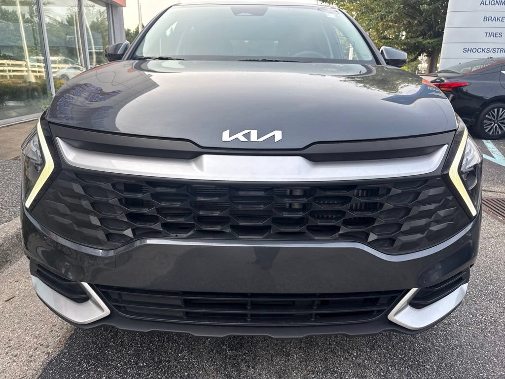 Used 2023 Kia Sportage LX FWD image 2