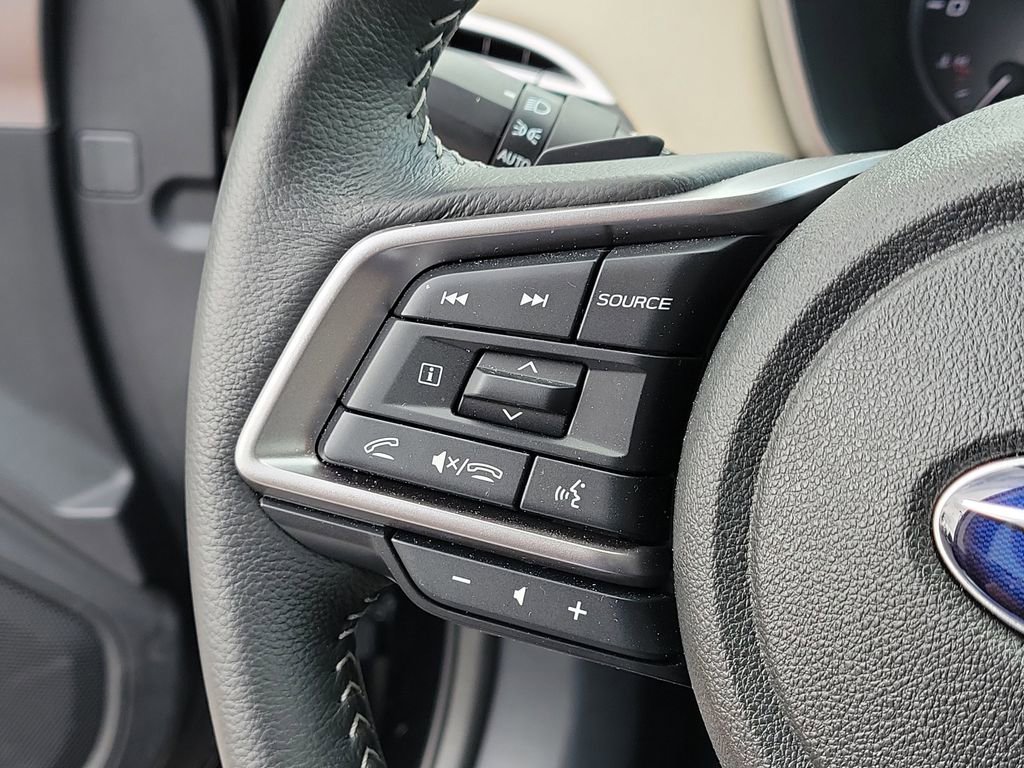 Used 2025 Subaru Outback Limited image 28