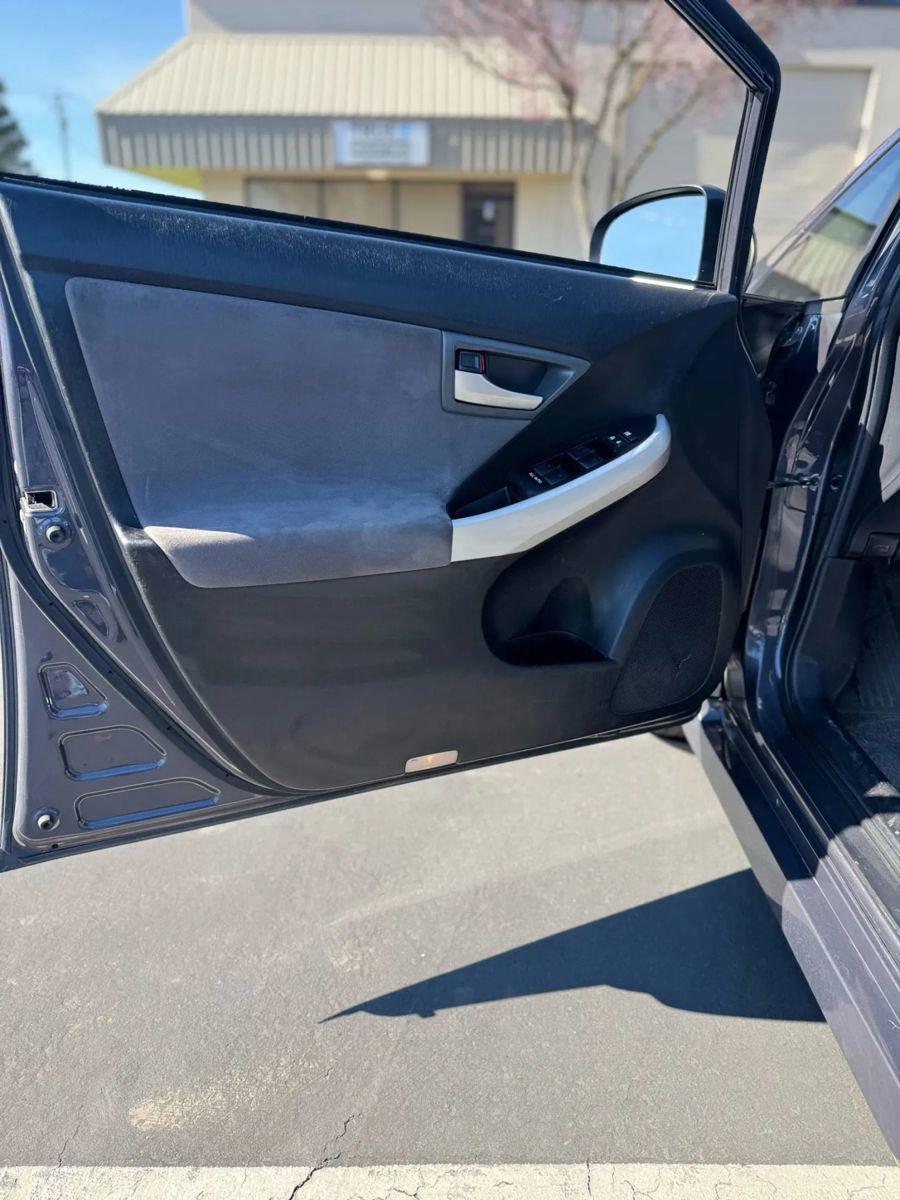 Used 2014 Toyota Prius Two image 8