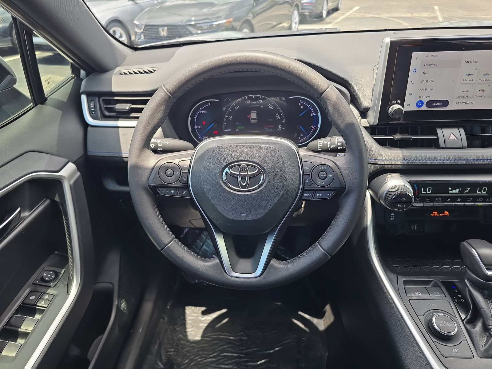 Used 2024 Toyota RAV4 SE AWD/4WD image 10