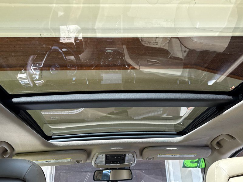 Used 2015 Jeep Grand Cherokee Overland w/ Advanced Technology Group image 34