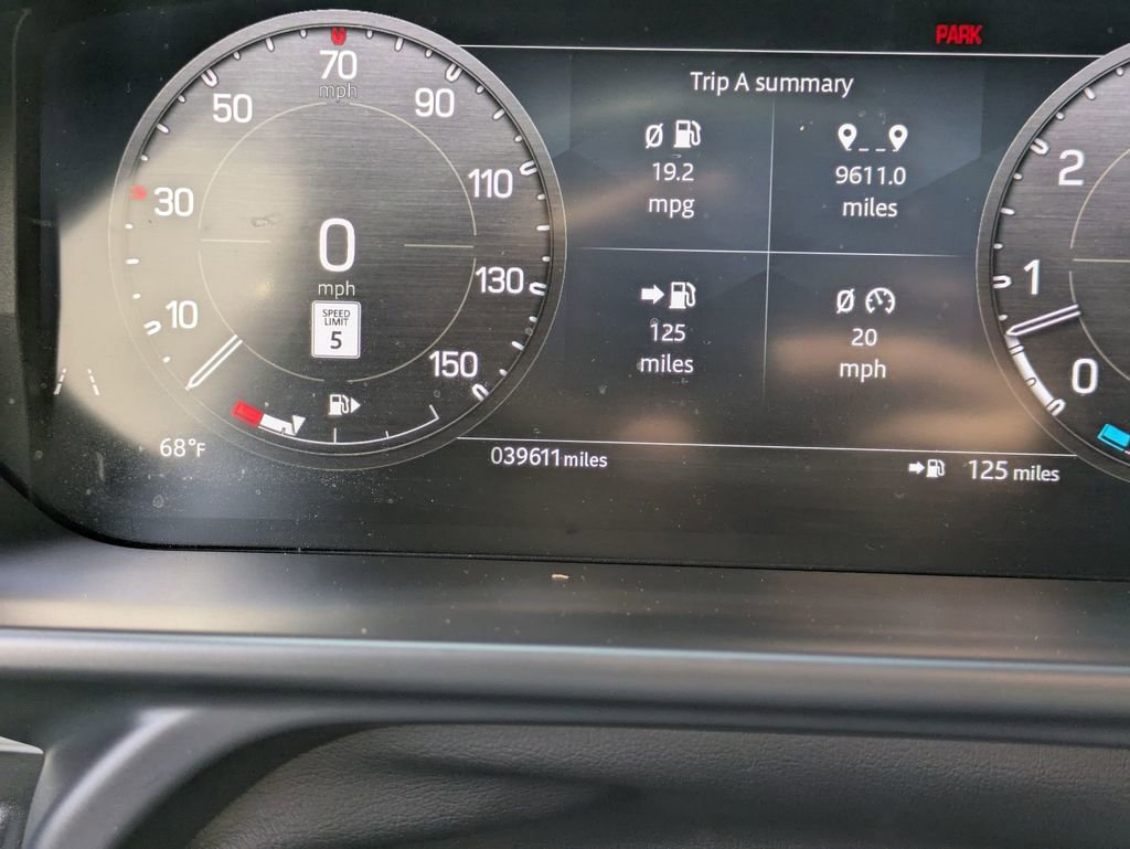 Used 2023 Land Rover Defender 90 X-Dynamic SE image 18