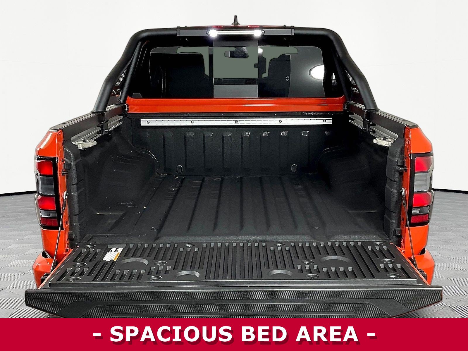 Certified 2025 Nissan Frontier PRO-4X w/ Pro Convenience Package AWD/4WD image 7