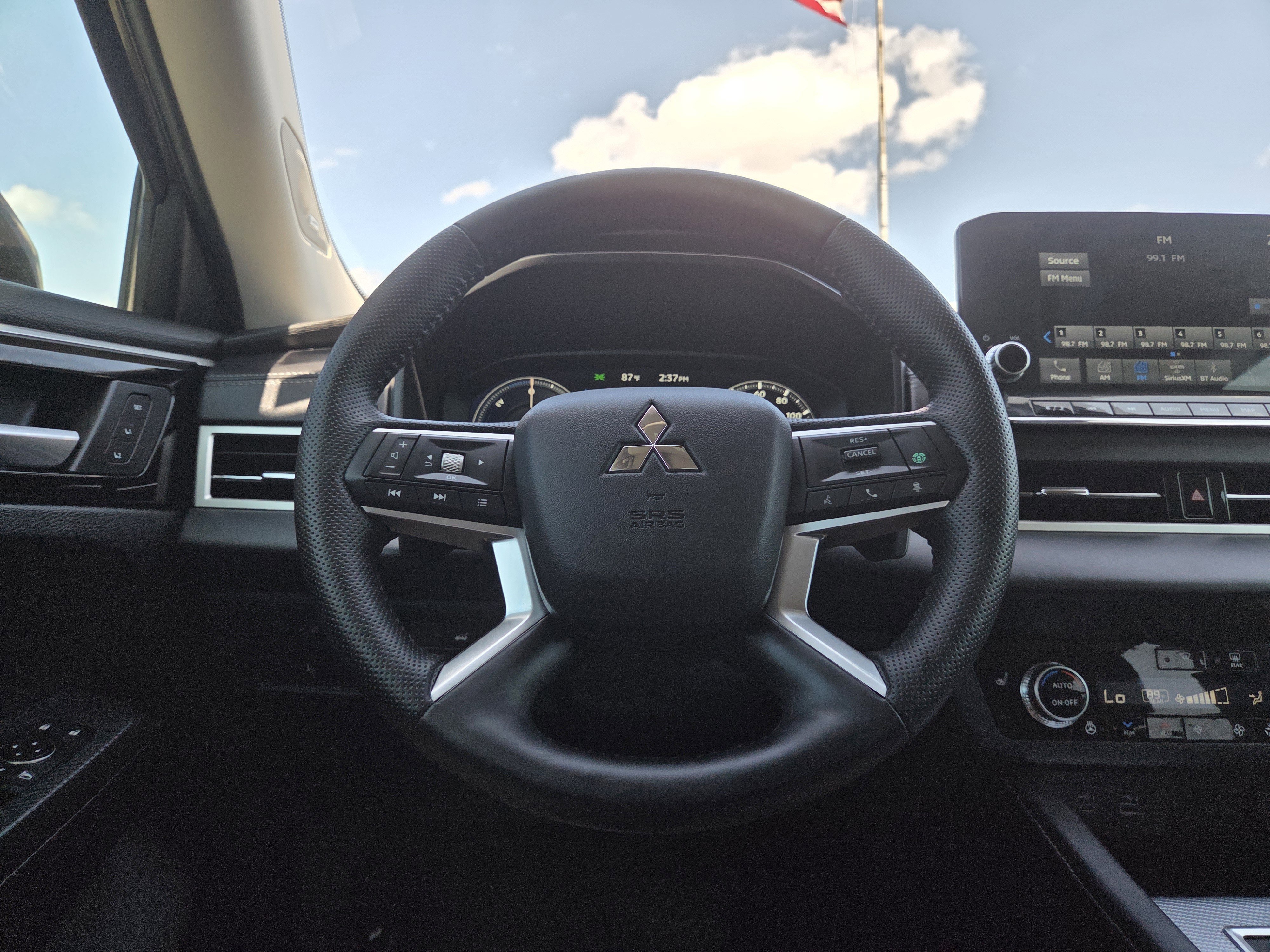 Used 2024 Mitsubishi Outlander SEL Black Edition image 43