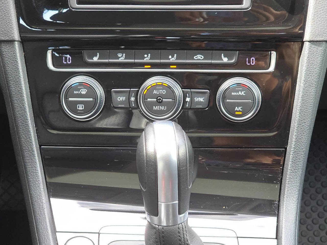 Used 2016 Volkswagen Golf SEL w/ Lighting Package (SEL) image 24