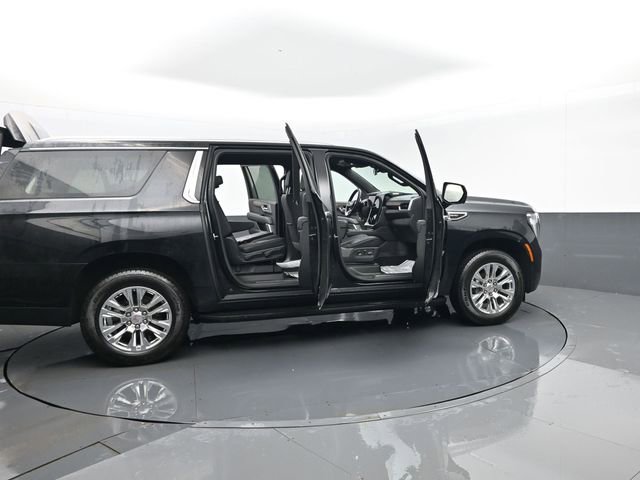 Used 2025 GMC Yukon XL Denali AWD/4WD image 35