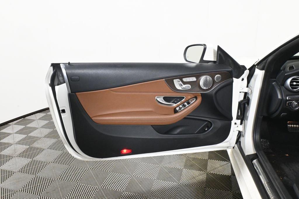 Used 2018 Mercedes-Benz C 300 4MATIC Cabriolet image 40