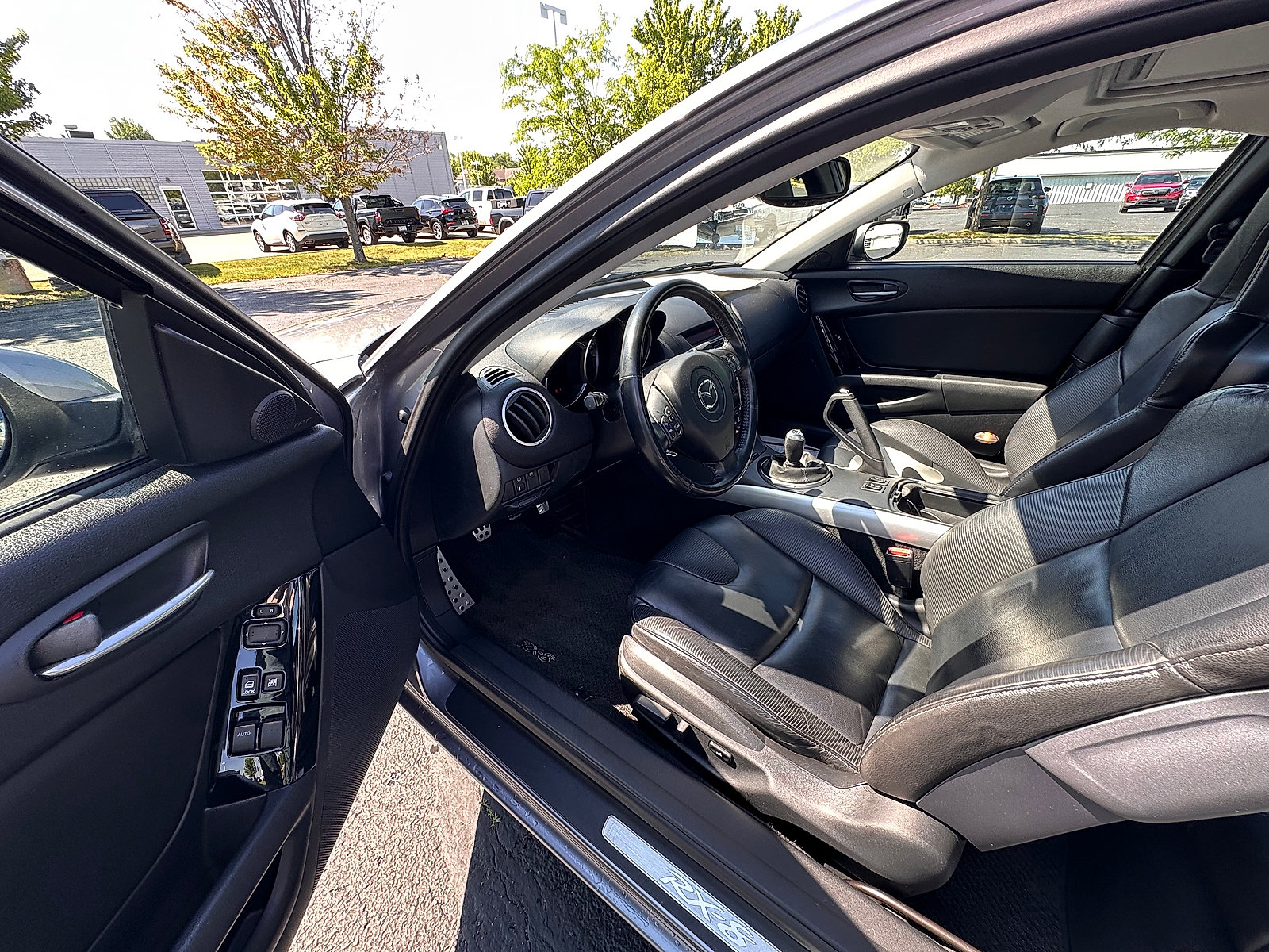 Used 2004 MAZDA RX-8 w/ MT Grand Touring Pkg RWD image 14