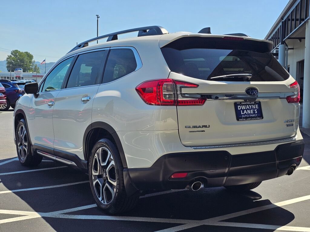 Used 2023 Subaru Ascent Touring AWD/4WD image 3