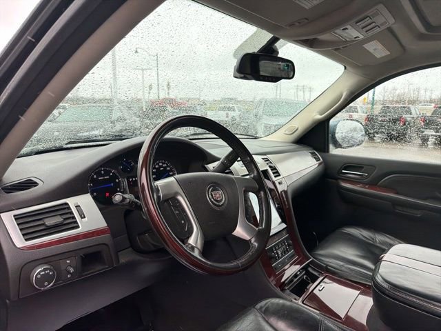 Used 2008 Cadillac Escalade ESV AWD image 21