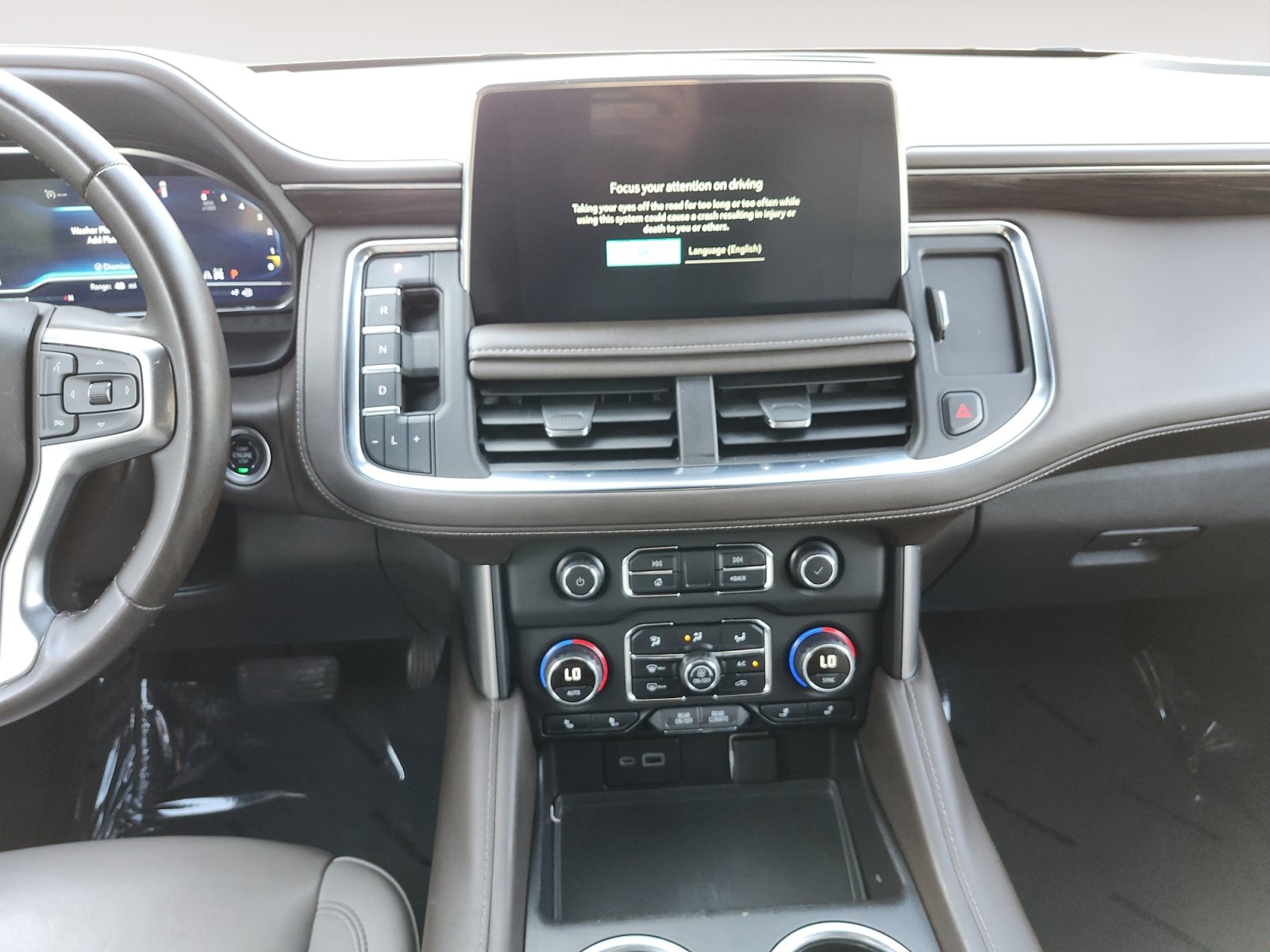 Used 2024 Chevrolet Suburban LT AWD/4WD image 11