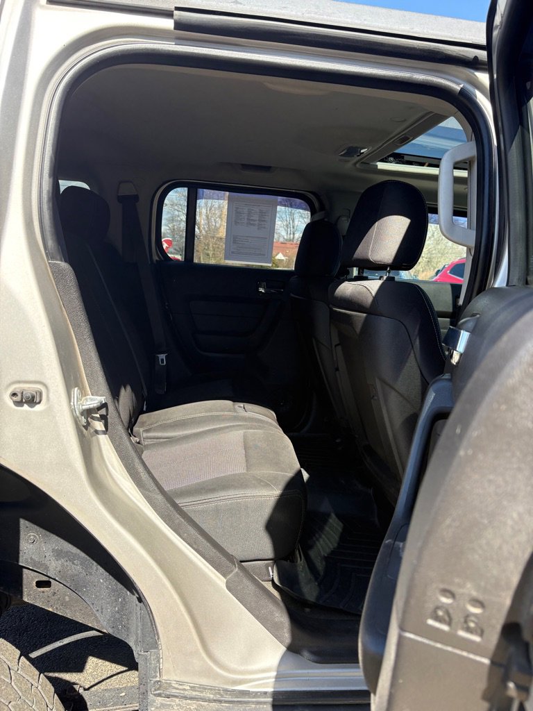Used 2008 HUMMER H3 w/ Chrome Appearance Package image 12