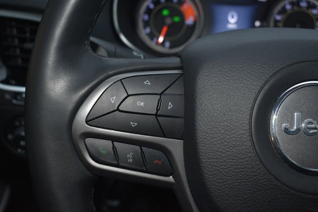 Used 2019 Jeep Cherokee Limited w/ Luxury Group image 21