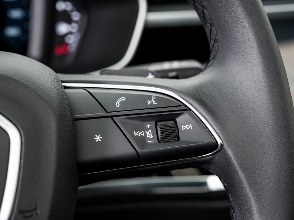 Certified 2025 Audi Q3 2.0T Premium Plus w/ Premium Plus Package image 13