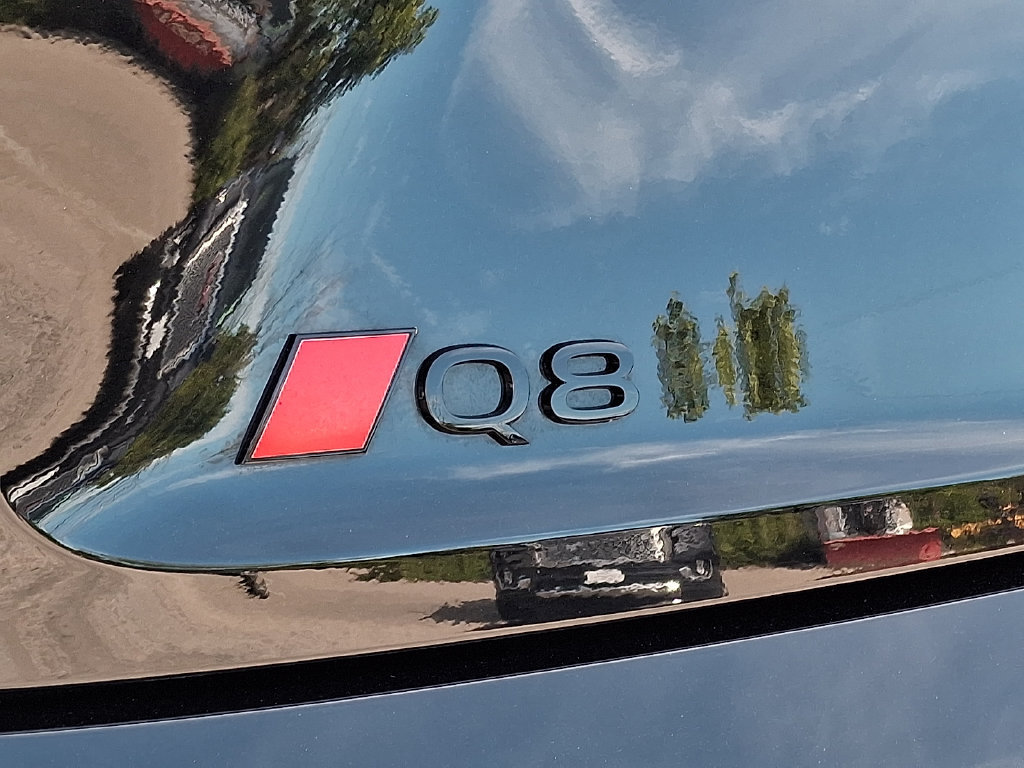 Used 2024 Audi Q8 e-tron Premium Plus AWD/4WD image 29
