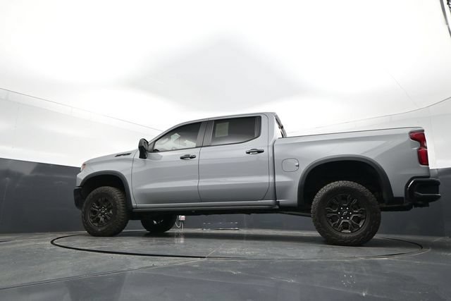 Used 2025 Chevrolet Silverado 1500 ZR2 w/ Dark Appearance Package AWD/4WD image 30