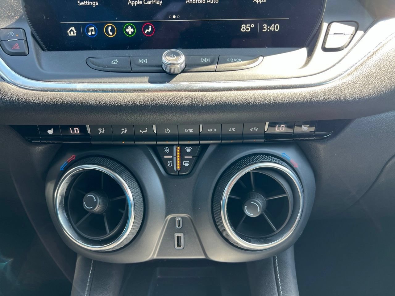 Used 2024 Chevrolet Blazer LT w/ Convenience Package FWD image 18