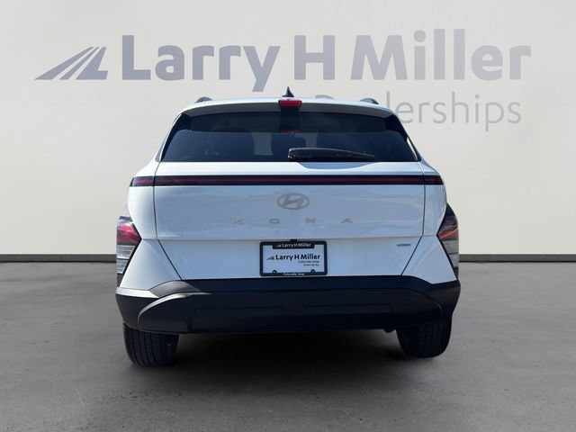 Used 2025 Hyundai Kona SEL AWD/4WD image 4