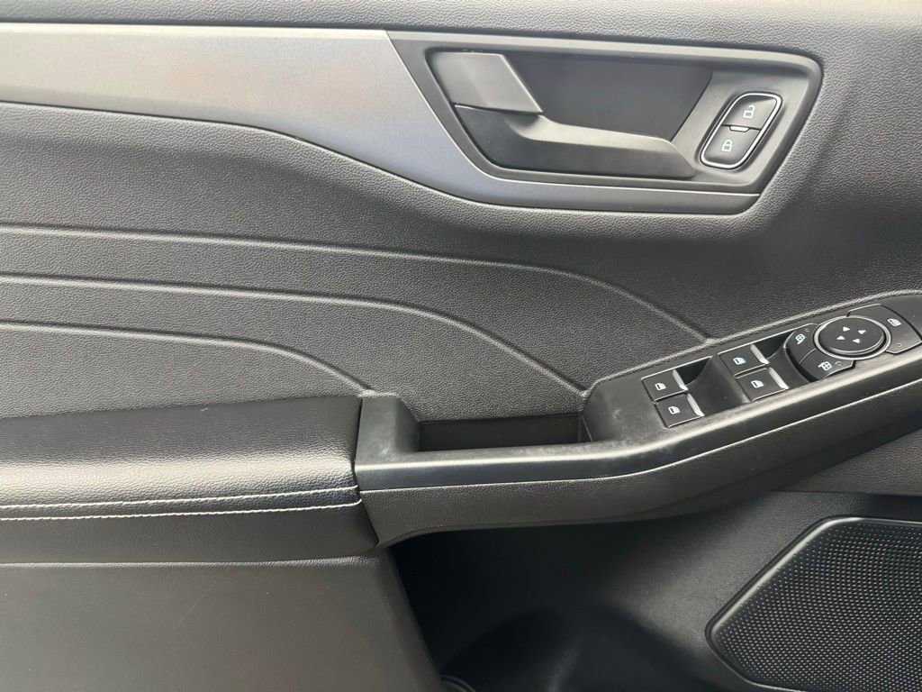 Used 2023 Ford Escape Active image 17