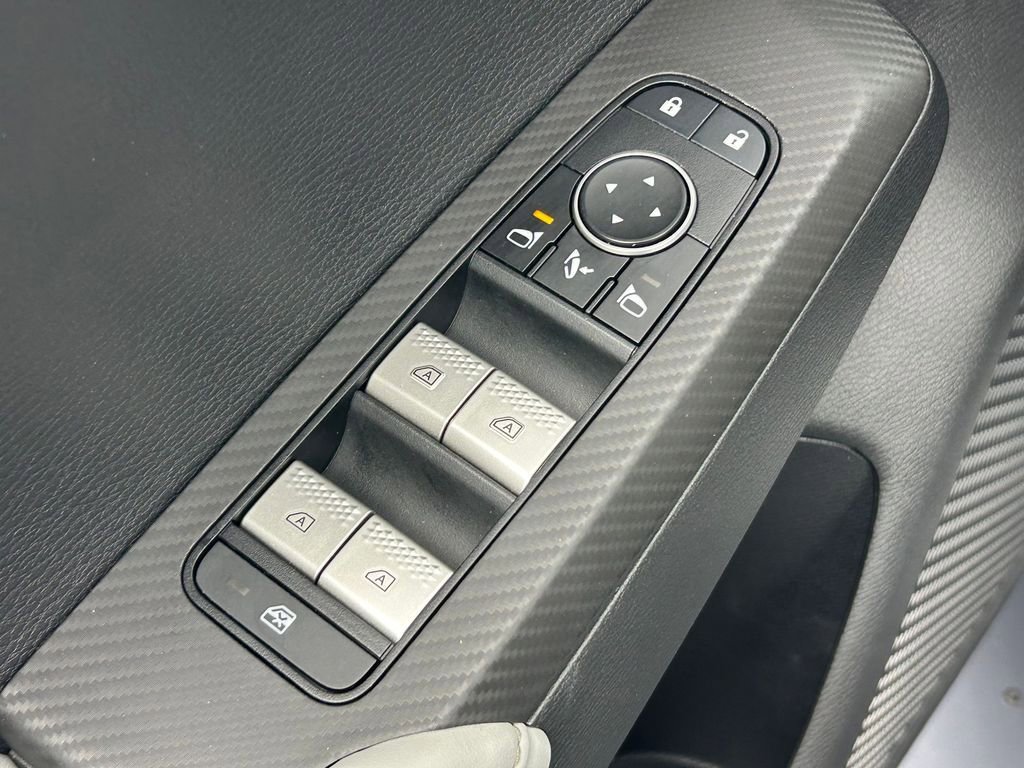 Used 2022 Mitsubishi Outlander SEL image 12