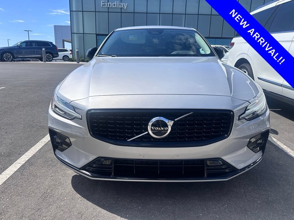 Certified 2025 Volvo S60 B5 Core AWD/4WD image 4