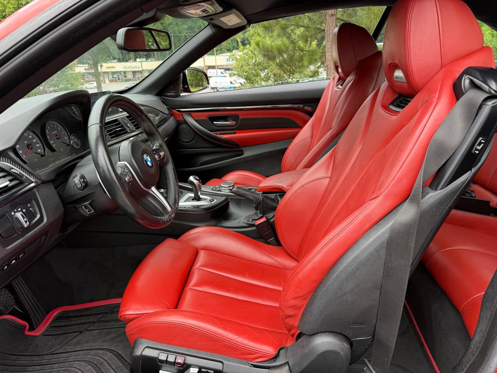 Used 2016 BMW M4 Convertible RWD image 35