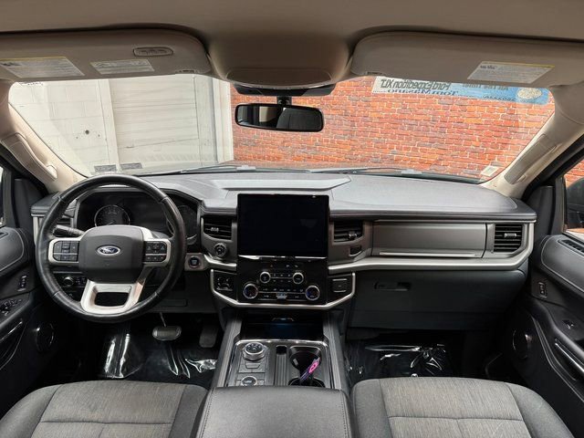 Certified 2022 Ford Expedition XLT image 7