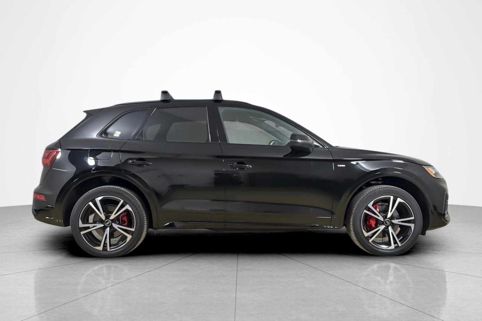Used 2025 Audi Q5 2.0T Premium Plus w/ Premium Plus Package AWD/4WD image 6