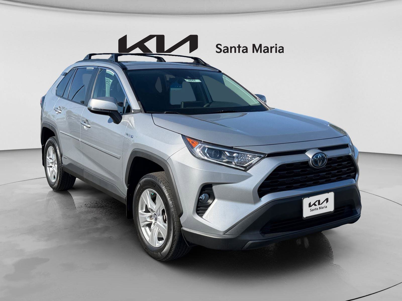 Used 2020 Toyota RAV4 XLE w/ Convenience Package AWD/4WD image 1