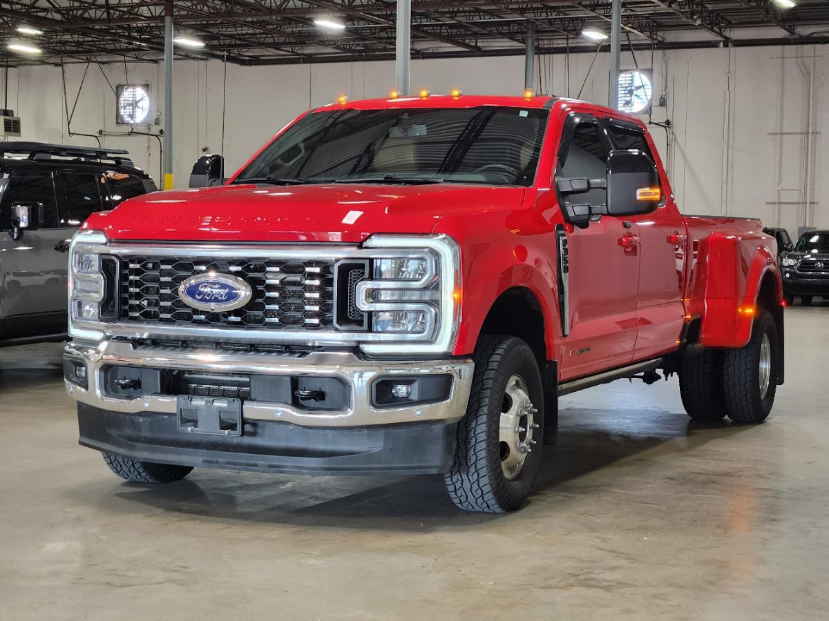 Used 2025 Ford F350 Lariat w/ Lariat Ultimate Package AWD/4WD image 4