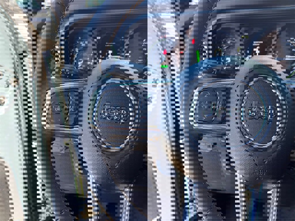 Used 2024 Jeep Wrangler Unlimited Sahara image 22