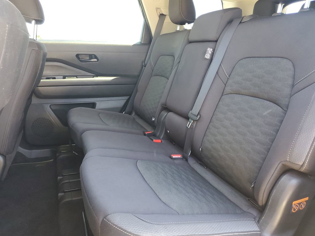 Certified 2024 Nissan Pathfinder SV AWD/4WD image 15