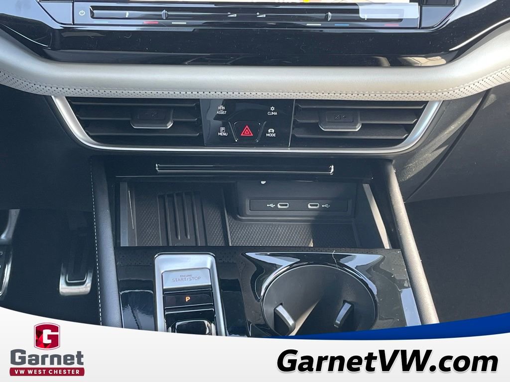 New 2026 Volkswagen Atlas Cross Sport SEL Premium R-Line image 18