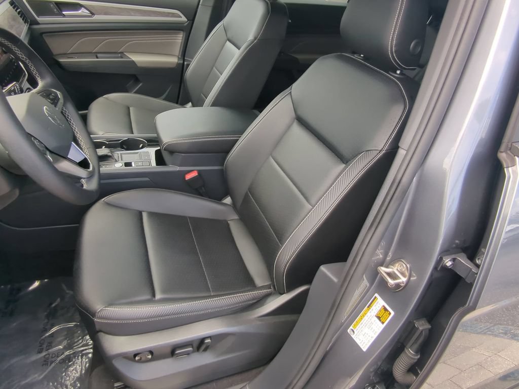 Used 2023 Volkswagen Atlas Cross Sport SE FWD image 21