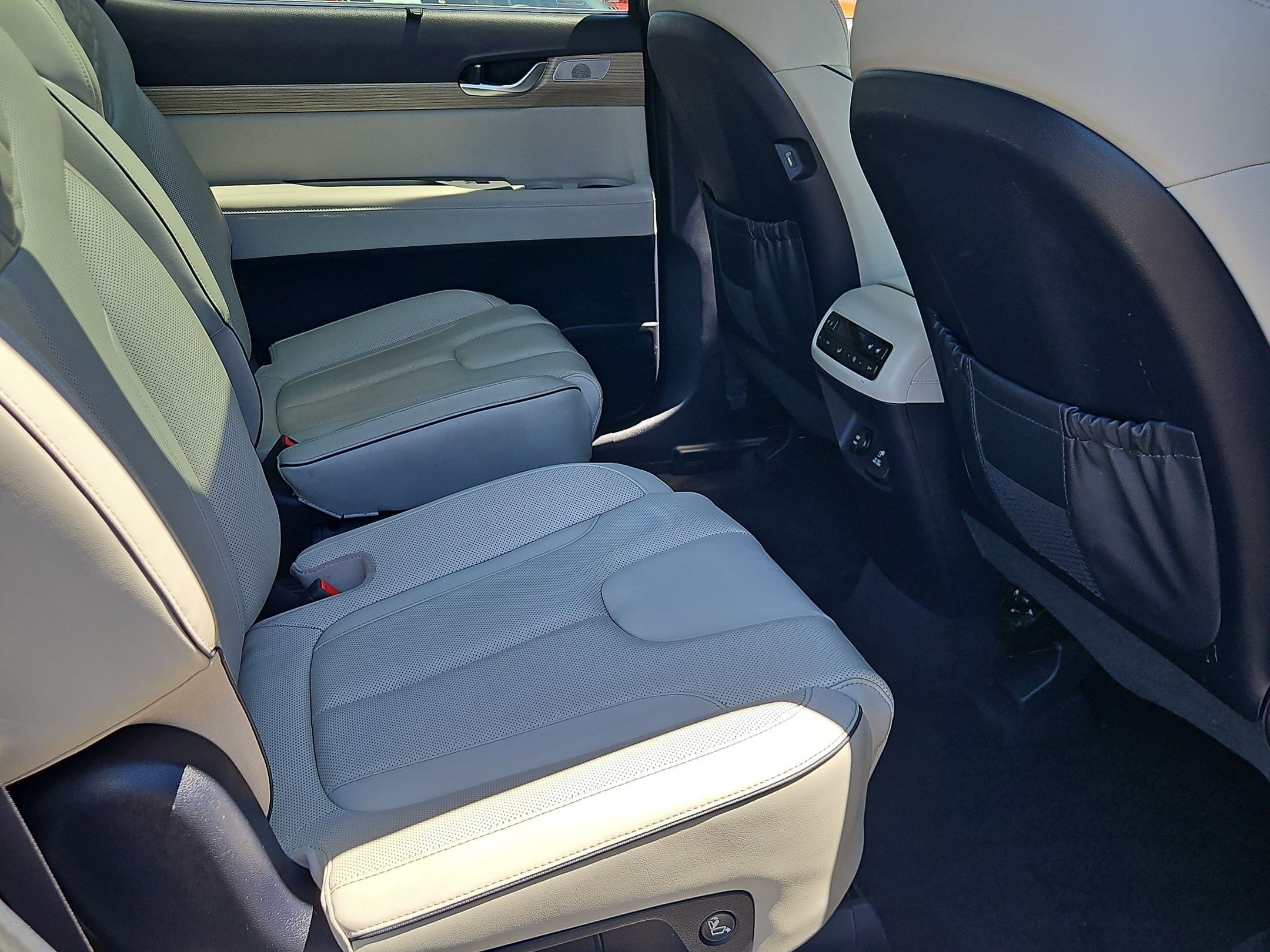 Used 2021 Hyundai Palisade Limited AWD/4WD image 26