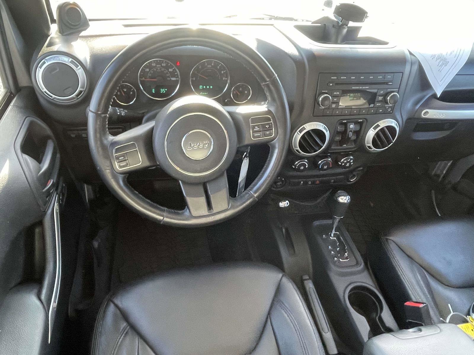 Used 2013 Jeep Wrangler Unlimited Rubicon image 6