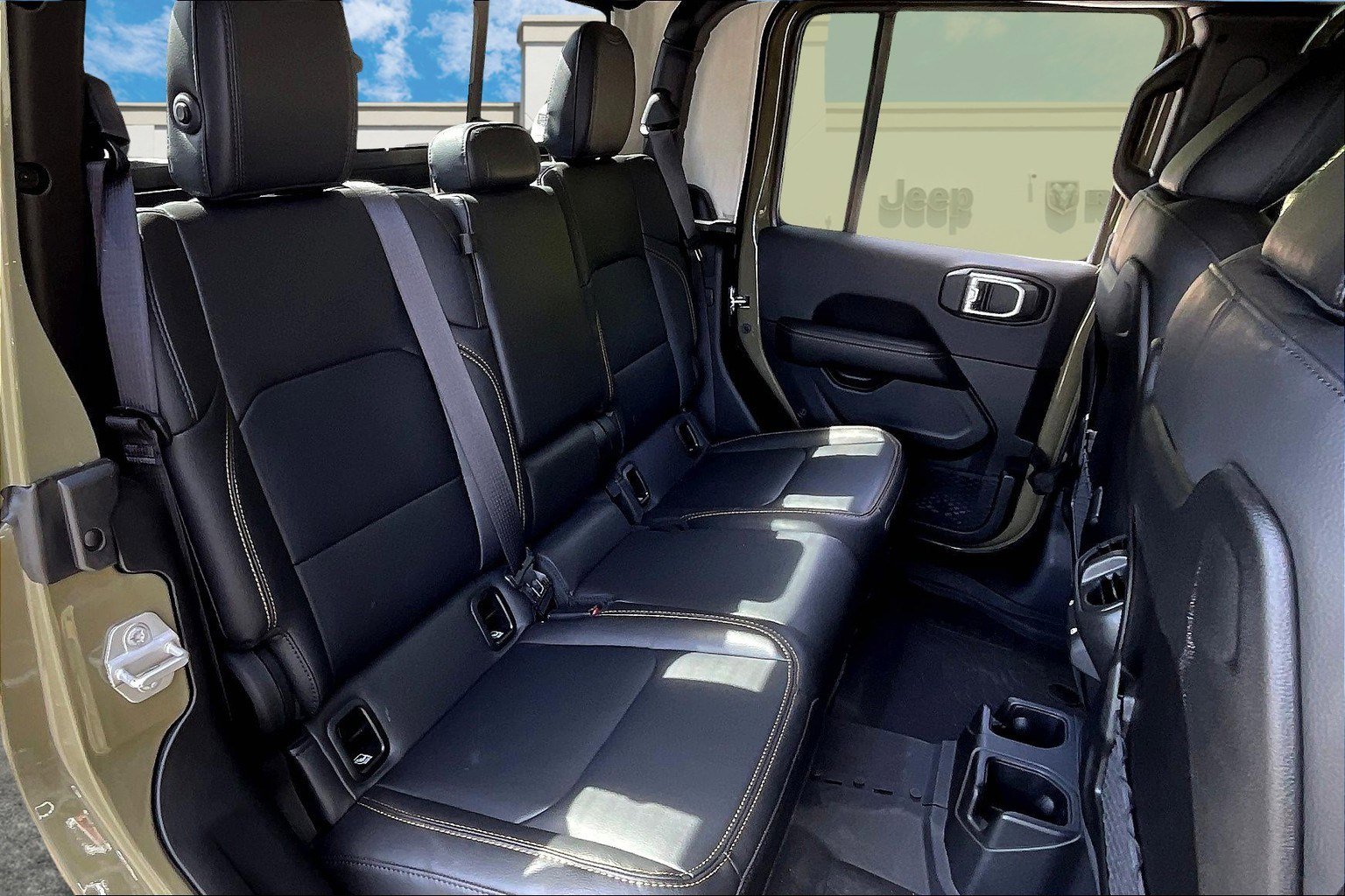 Certified 2025 Jeep Gladiator Sport image 22