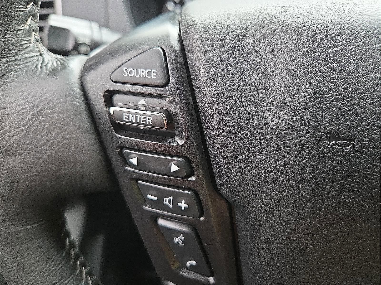 Used 2024 Nissan Frontier SV w/ SV Convenience Package RWD image 19