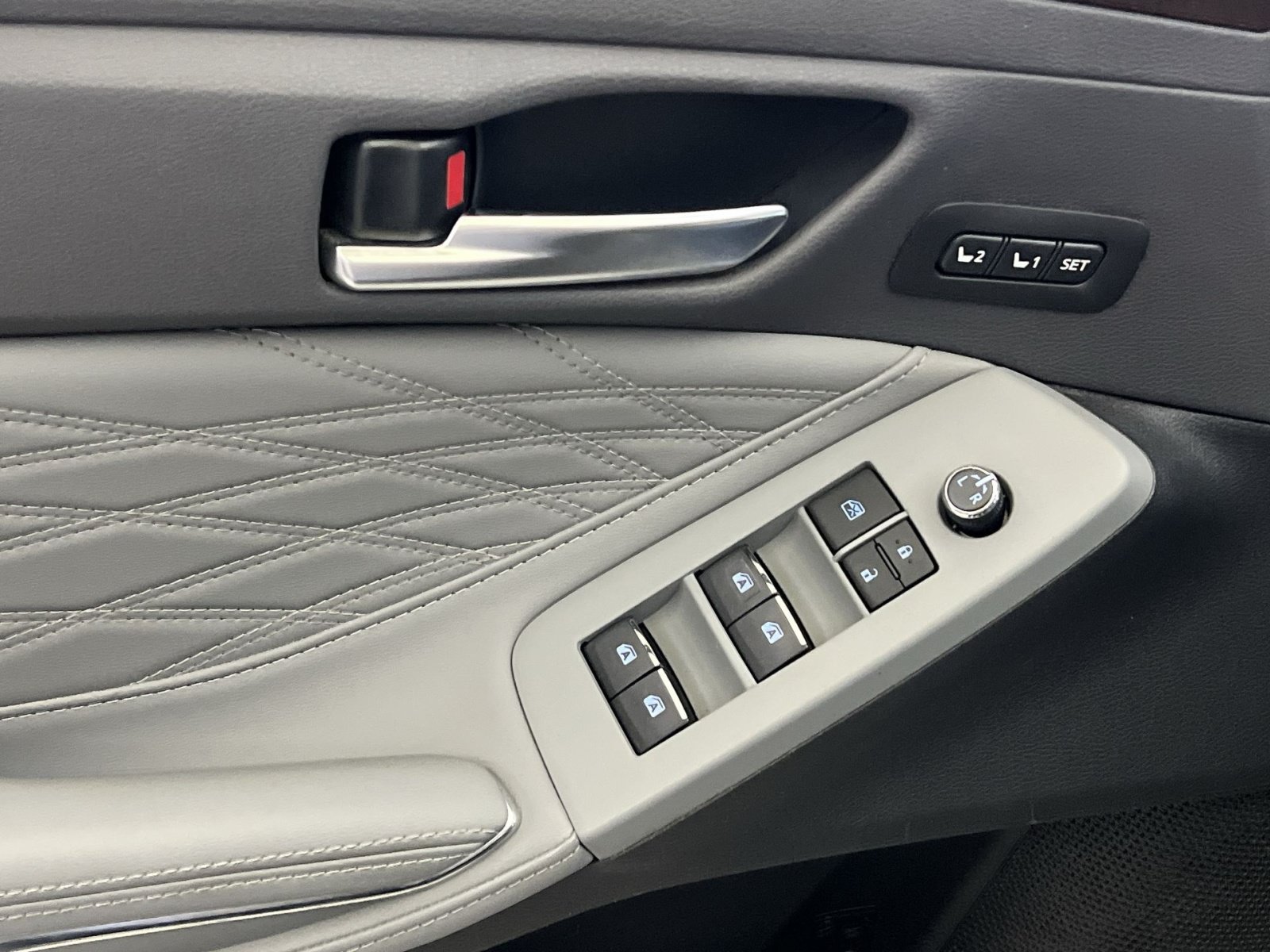Used 2020 Toyota Avalon Limited w/ Advanced Safety Package FWD image 14