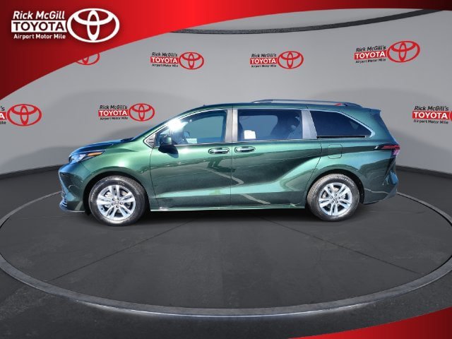 New 2026 Toyota Sienna XLE AWD/4WD image 5